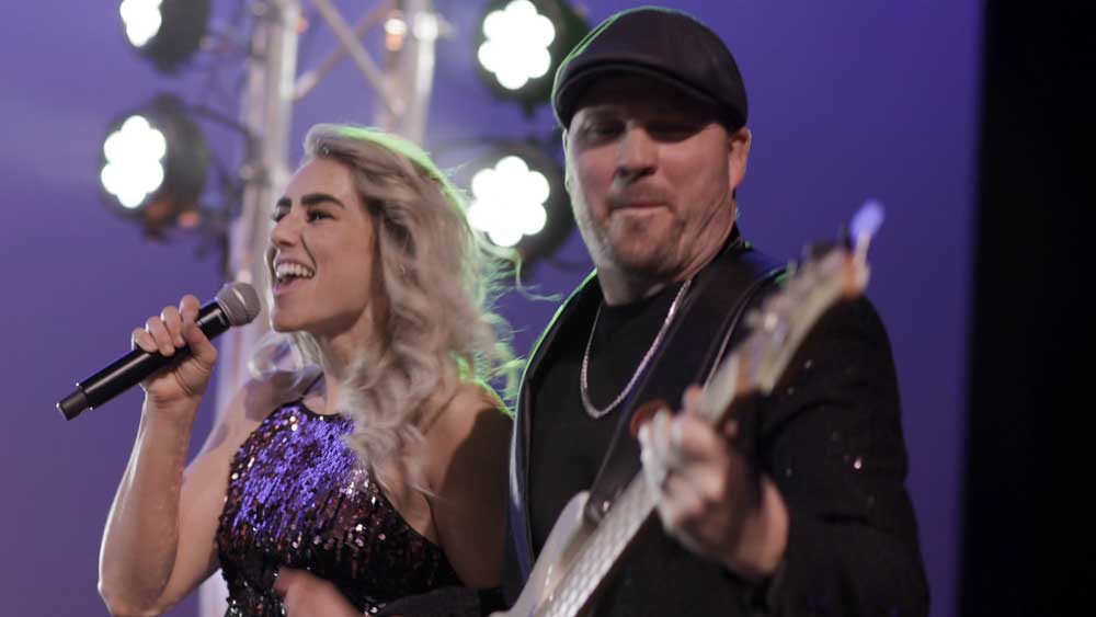 Party Echelon Wedding Band