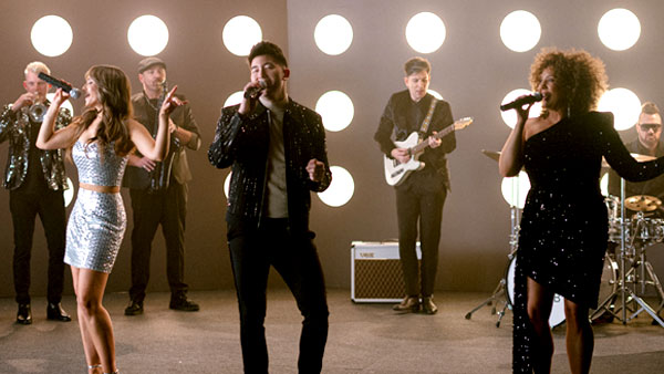 Metro Music Club - One of the Best Wedding Live Bands